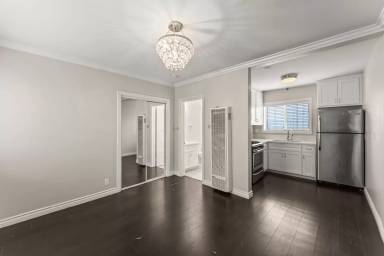Main picture of 4104 E 7th St