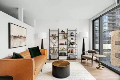 Main picture of 1304 S Michigan Ave
