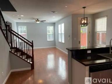Main picture of 944 Shadow Hill Dr