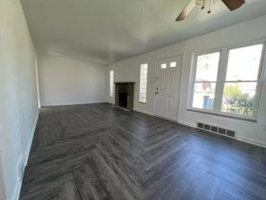 Main picture of 5961 Murdock Ave