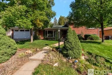 Main picture of 3080 S Franklin St