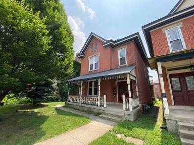 Main picture of 101 1/2 King Ave