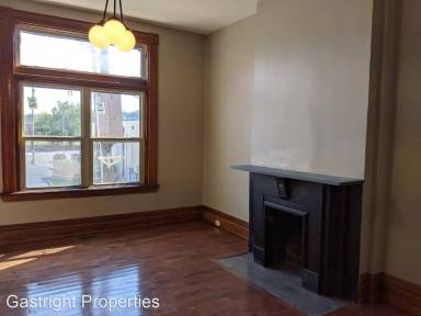 Main picture of 10 E 16th St