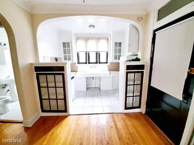 Main picture of 1459 W Leland Ave