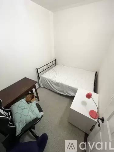 Main picture of 729 Evans St