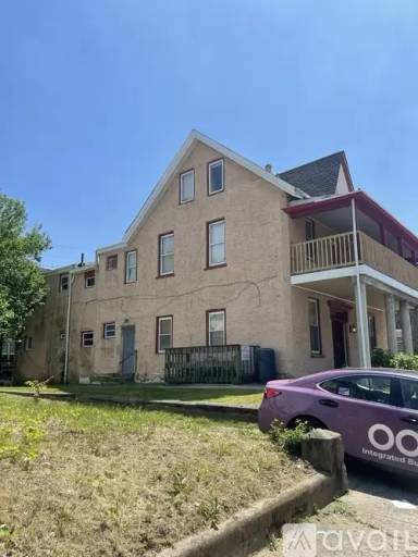 Main picture of 318 E Price St