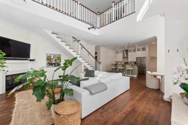 Main picture of 9544 23rd Bay St