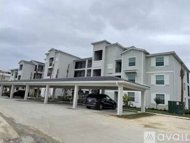 Main picture of 43040 Greenway Blvd