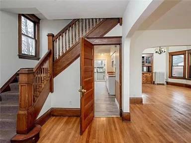 Main picture of 1683 Marshall Ave