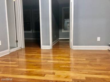 Main picture of 46 E 14th St