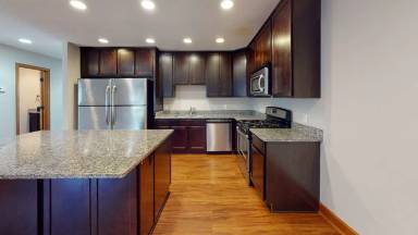 Main picture of 1200-1206 Como Ave SE