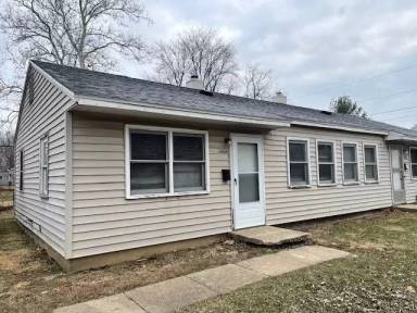 Main picture of 1406 1/2 E Michigan Ave