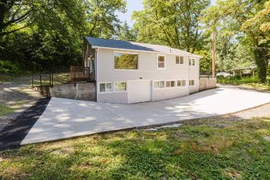 Main picture of 1520 Morgan Rd NW