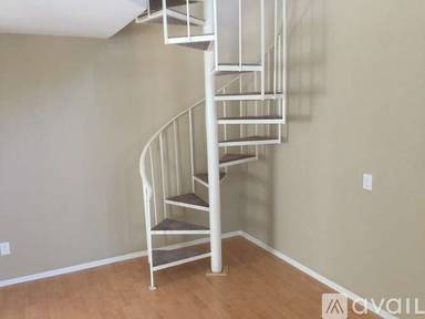 Main picture of 23401 La Crescenta