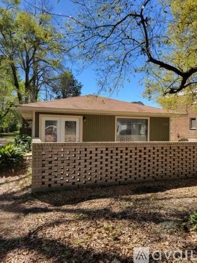 Main picture of 2321 Vance Ave