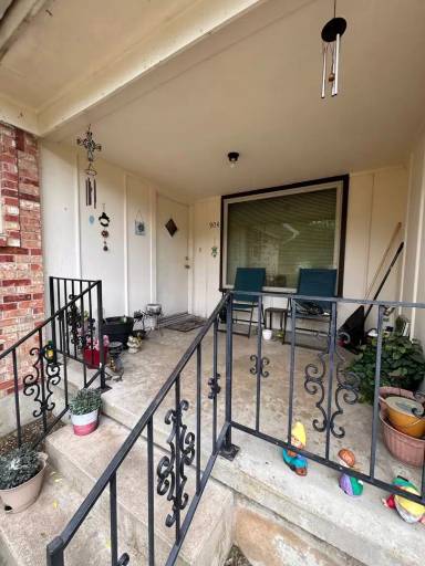 Main picture of 904 E Jasper Dr