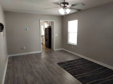 Main picture of 418 Hawkeye Ct