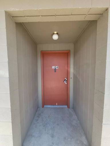 Main picture of 624 W Yakima St