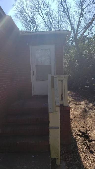 Main picture of 2613 Dundeen St