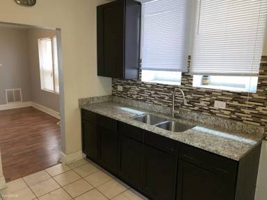 Main picture of 3006 W 60th St
