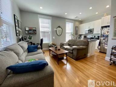 Main picture of 405 S Huntington Ave