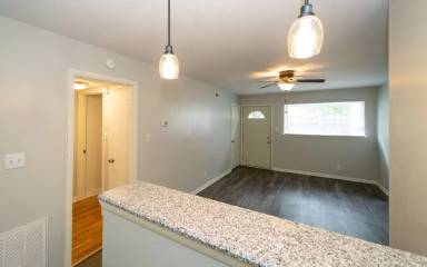Main picture of 1600 N Alston Ave