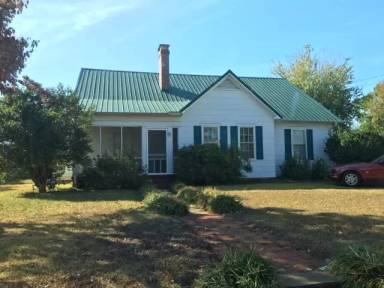 Main picture of 1720 2nd Ave