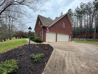 Main picture of 421 Dickerson Ln