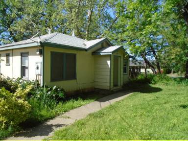 Main picture of 3181 Pioneer Ln