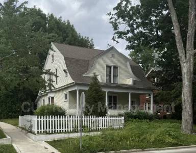 Main picture of 512 W Clark St