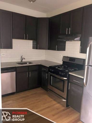 Main picture of 426-36 W Surf St Apartments