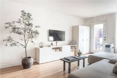 Main picture of 5540 Lindo Paseo