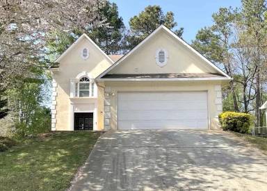 Main picture of 2401 Boone Pl
