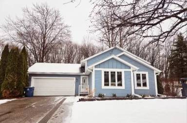 Main picture of 126 Willow Dr