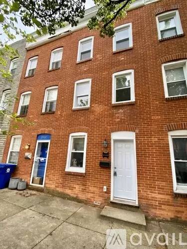 Main picture of 2933 Hudson St