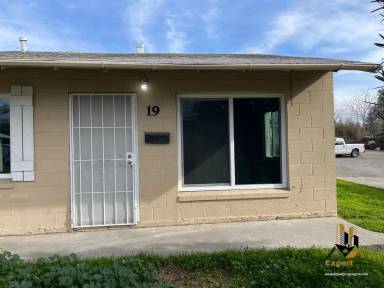 Main picture of 11 Coral Ln