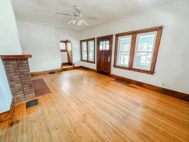 Main picture of 4326 Lowe Rd