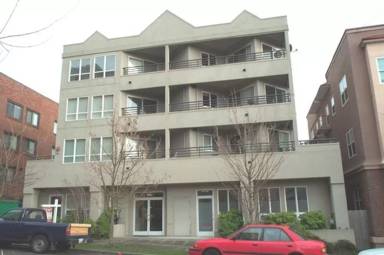 Main picture of 528 3rd Ave W