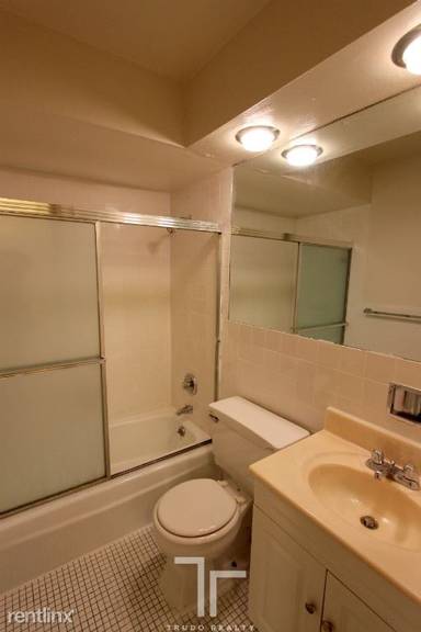 Main picture of 510 W Briar Pl