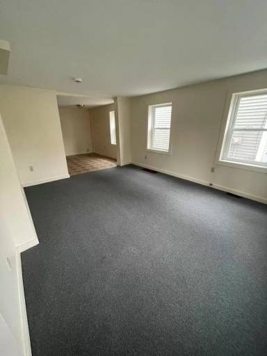 Main picture of 309 Pleasant St