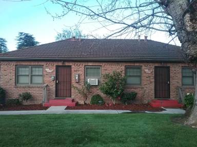 Main picture of 1329 W Lodi Ave