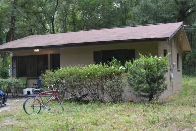 Main picture of 955 NE 20th St