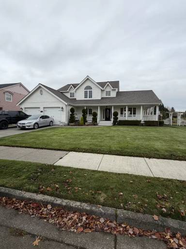 Main picture of 700 Sunrise Dr