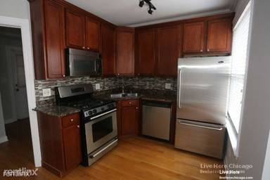 Main picture of 622-26 W Roscoe St