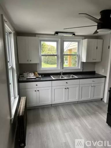 Main picture of 421 S Washington St