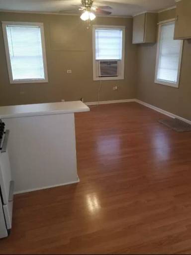 Main picture of 102 N 5th St