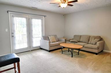 Main picture of 2807 Bombay Dr