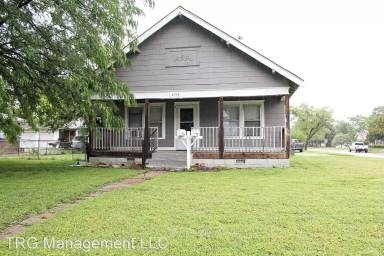 Main picture of 2158 S Emporia Ave