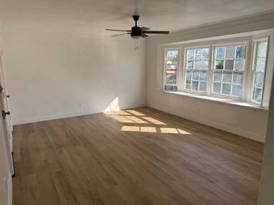 Main picture of 1215 S Fairfax Ave