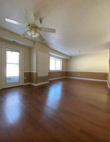Main picture of 395 Van Dyke St